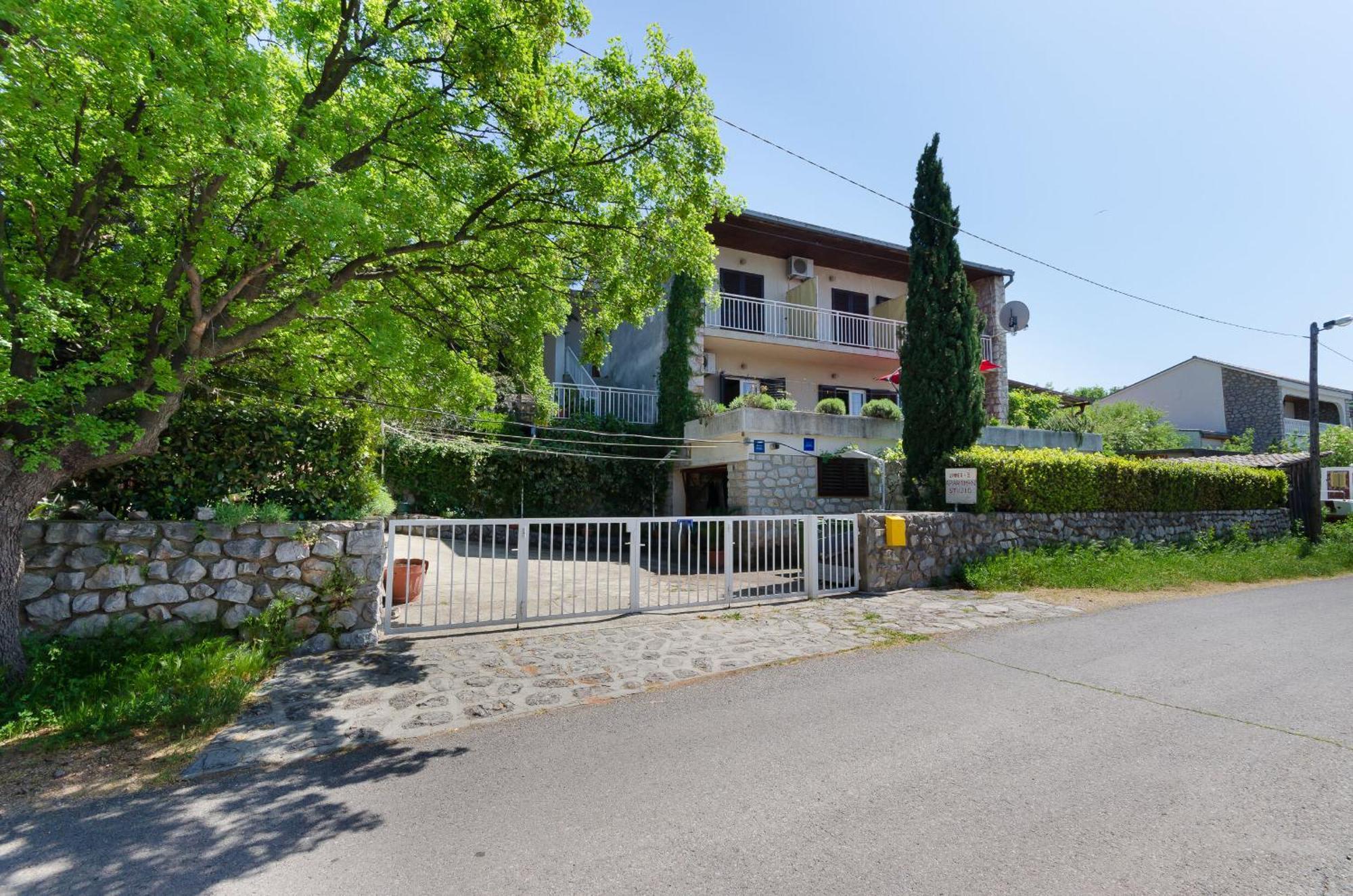 Apartments And Room Luka クレノヴィツァ エクステリア 写真